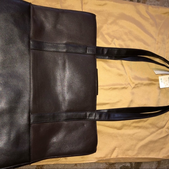 BNWT Lord and Taylor tote, leather - Picture 3 of 12